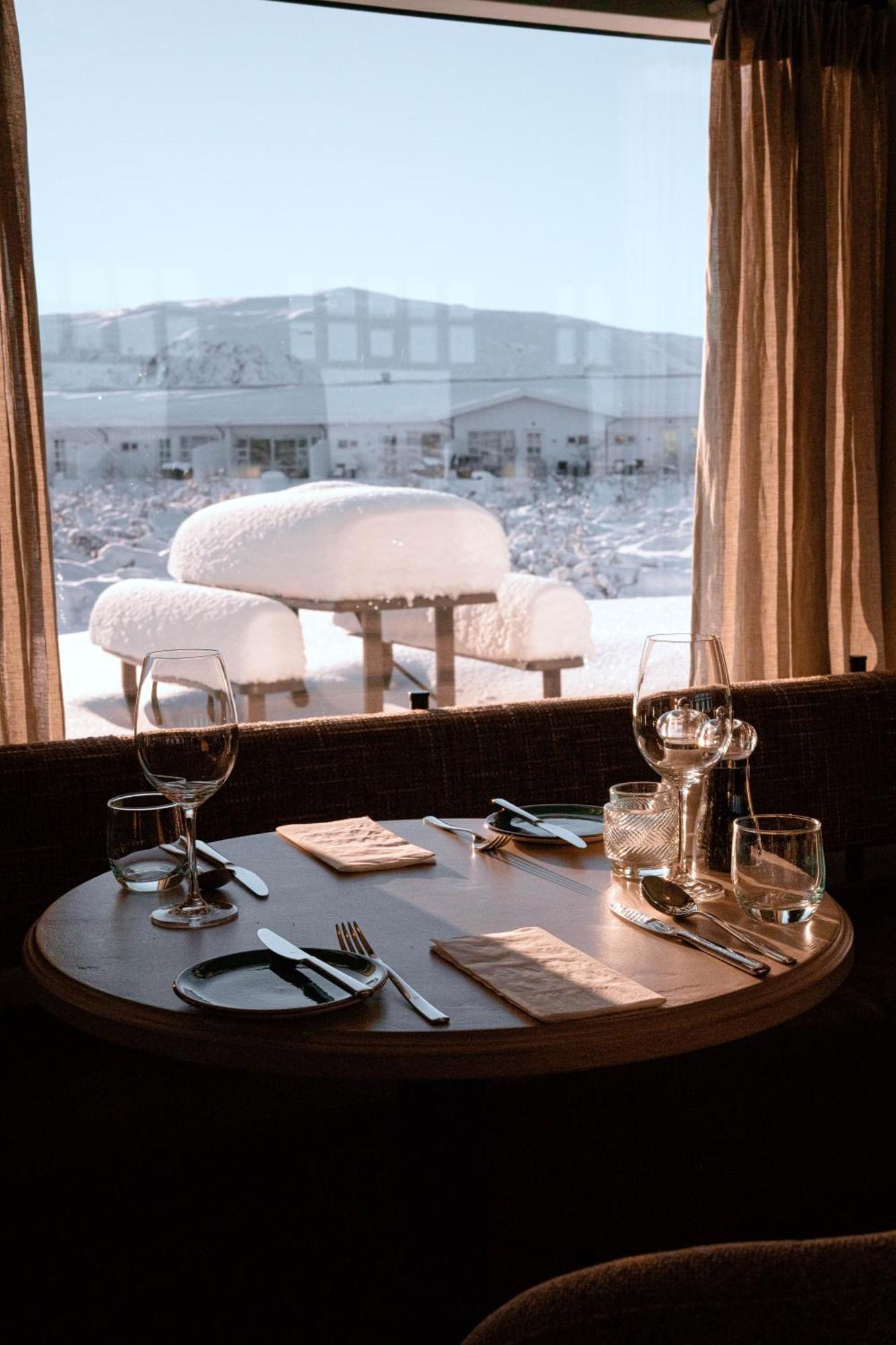 กริมสบอร์คีร์ - ยัวร์ ฮอลิเดย์ โฮม อิน ไอซ์แลนด์ Hotel Asborgir ภายนอก รูปภาพ