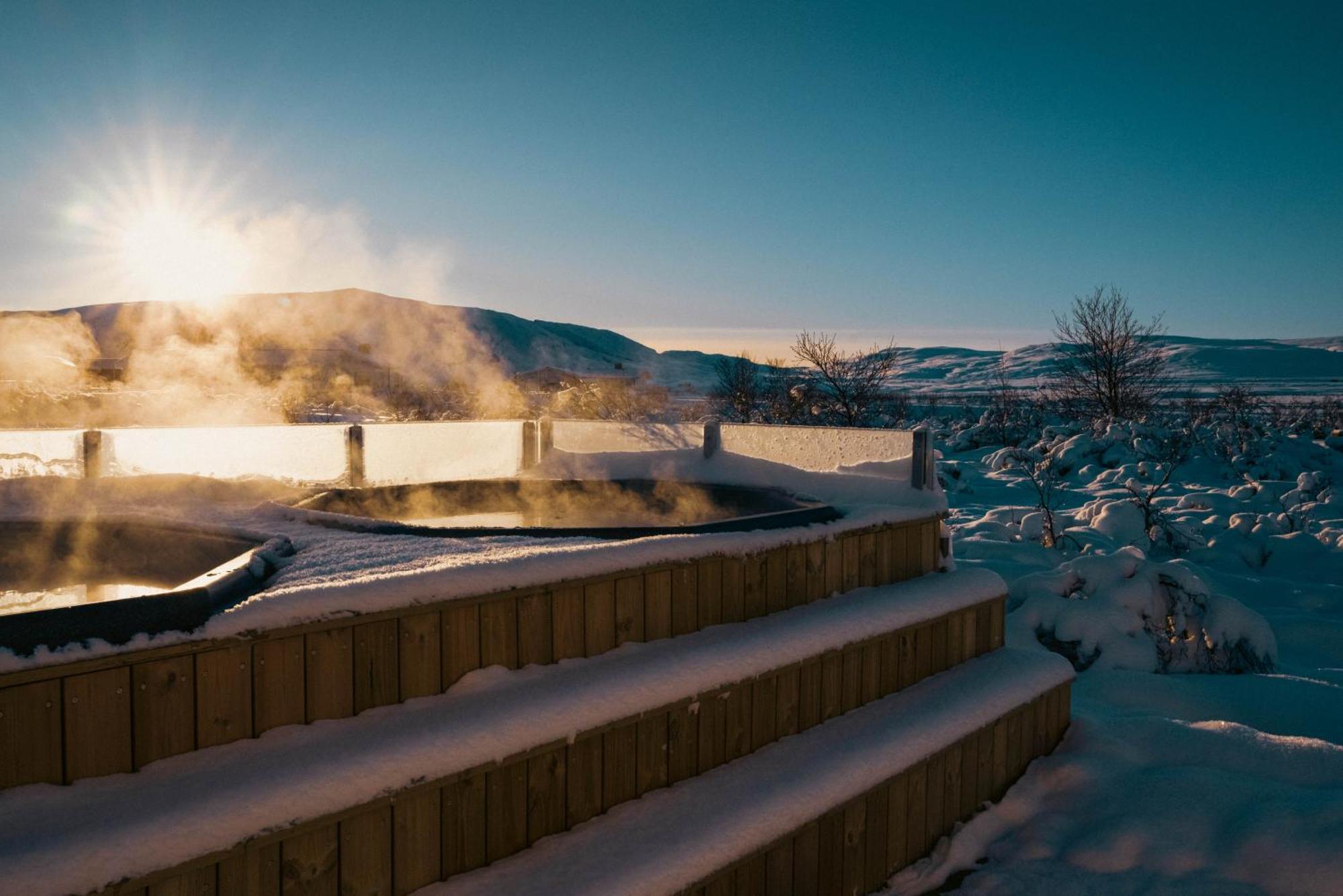 กริมสบอร์คีร์ - ยัวร์ ฮอลิเดย์ โฮม อิน ไอซ์แลนด์ Hotel Asborgir ภายนอก รูปภาพ